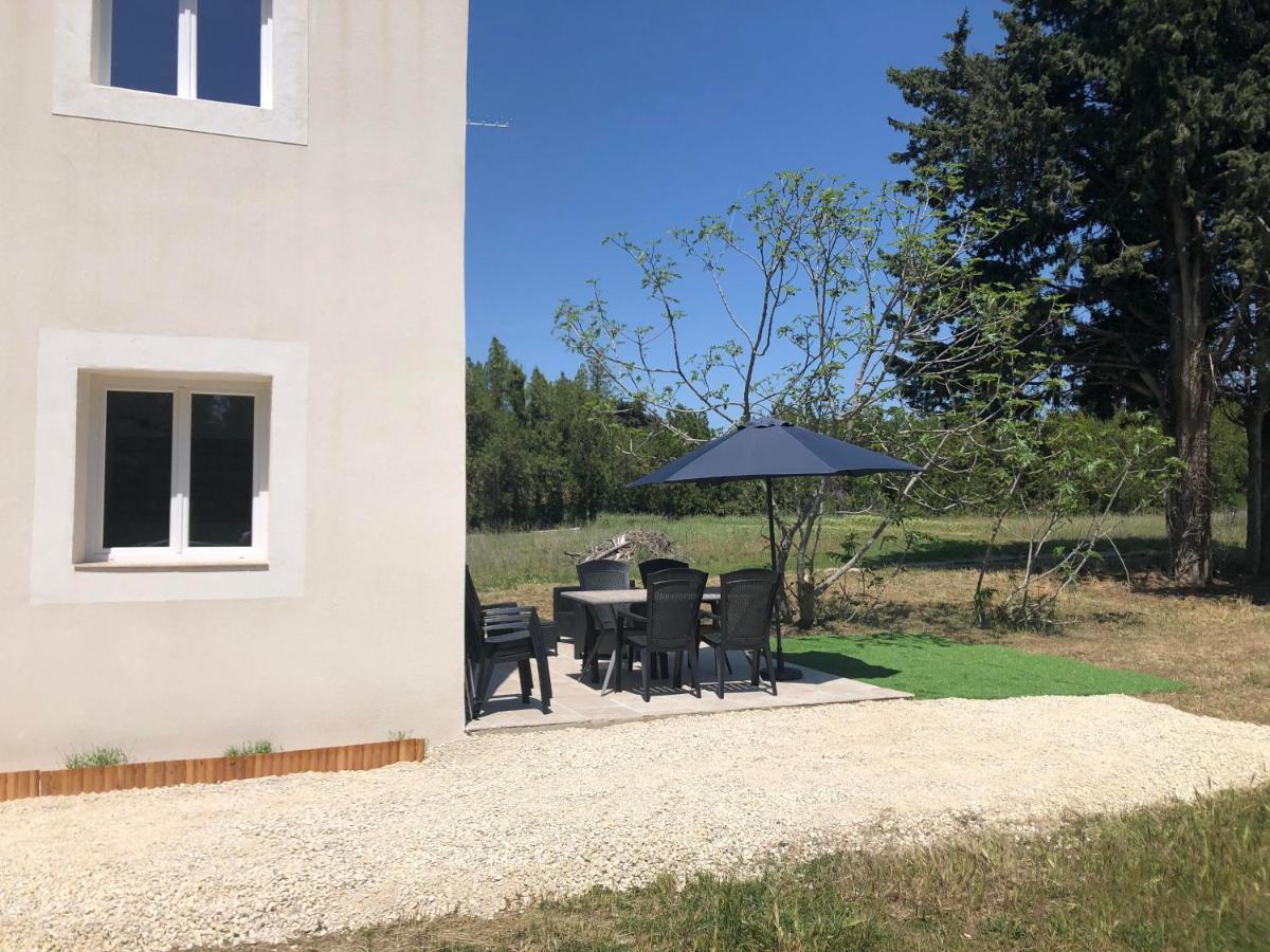 Gite De Charme En Provence Villa Monteux Exterior photo